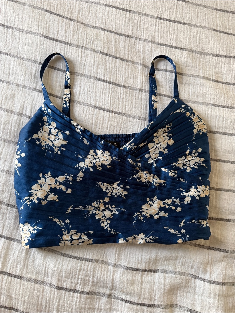 Abercrombie & Fitch Floral Navy Cropped Cami Top